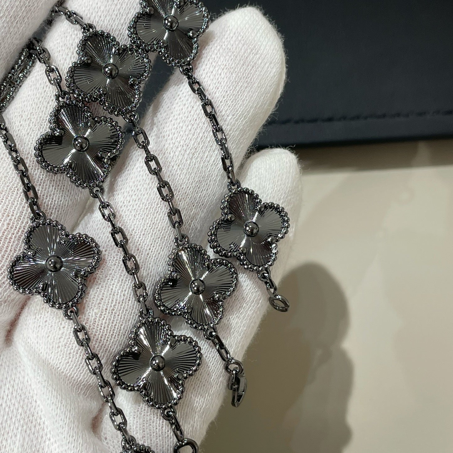 [Imperial]New CLOVER 5 MOTIF BLACK BRACELET