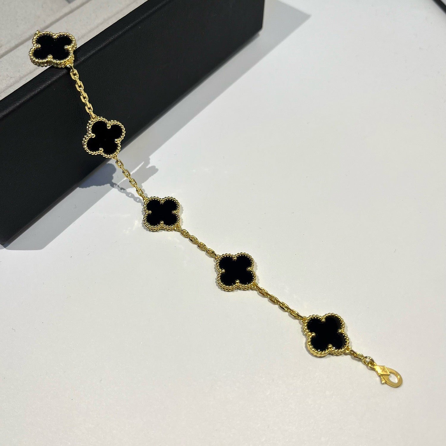 [Imperial]New CLOVER 5 MOTIF ONYXS BRACELET COLLECTION