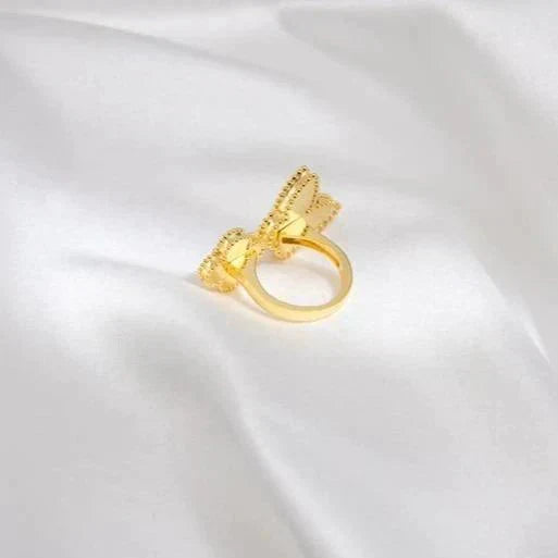 [Imperial] LUCKY BETWEEN THE FINGER RING