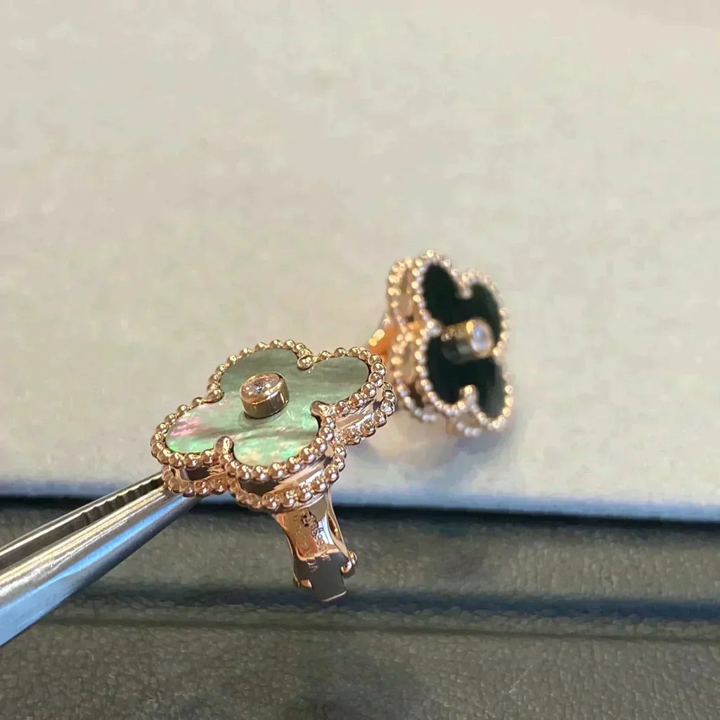 [Imperial] CLOVER MEDIUM 1 MOTIFS GRAY MOP  DIAMOND EARRINGS