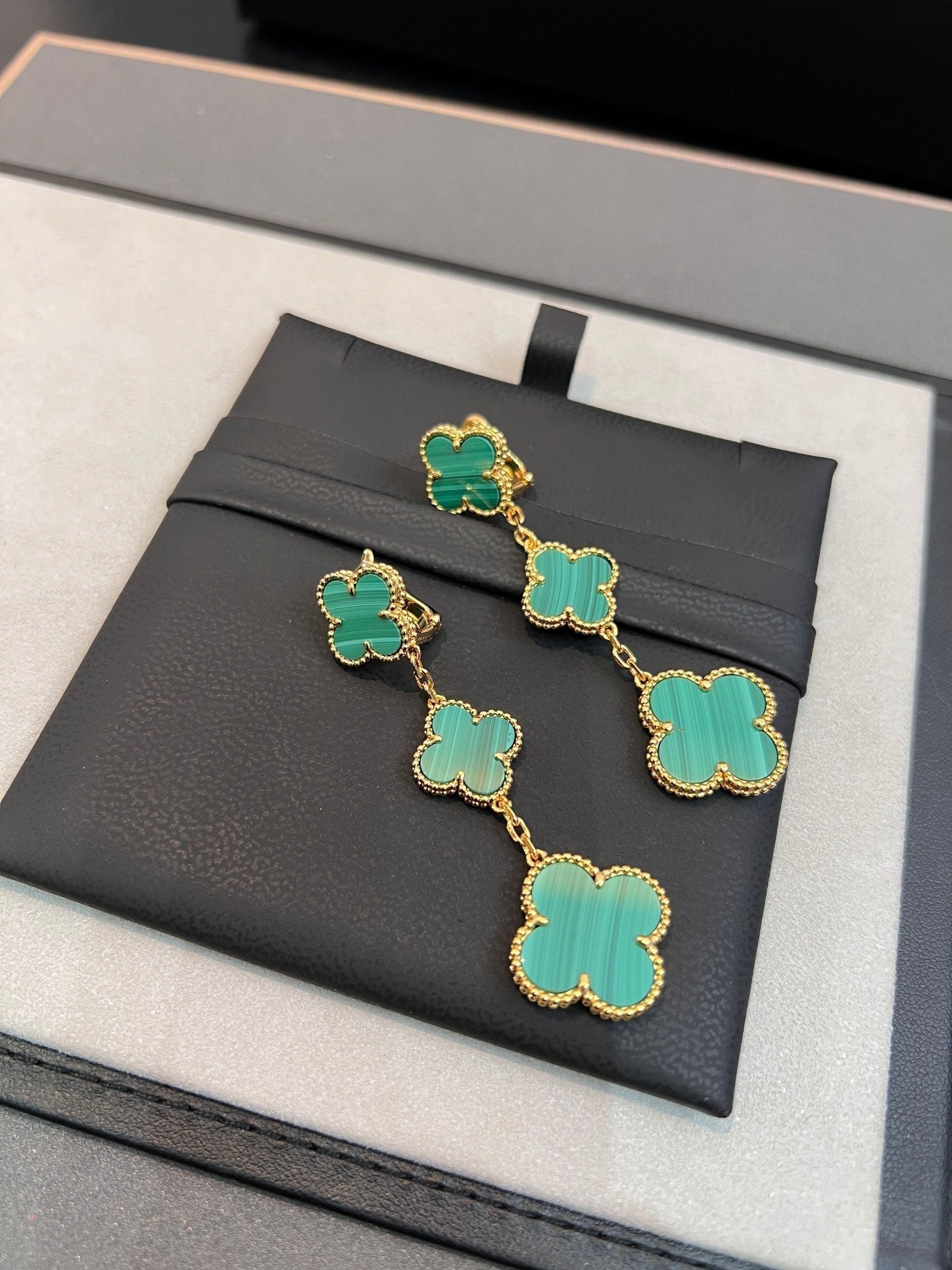 [Imperial] CLOVER MALACHITE 3 MOTIFS GOLD