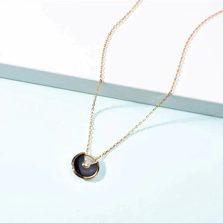 [Imperial] AMULETTE GOLD CARNELIAN ONYX NECKLACE