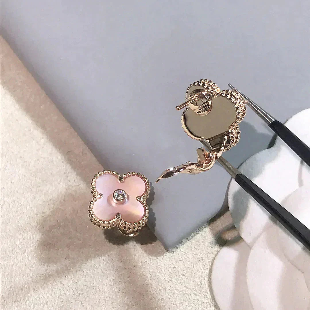 [Imperial] CLOVER MEDIUM 1 MOTIFS  PINK MOP DIAMOND EARRINGS