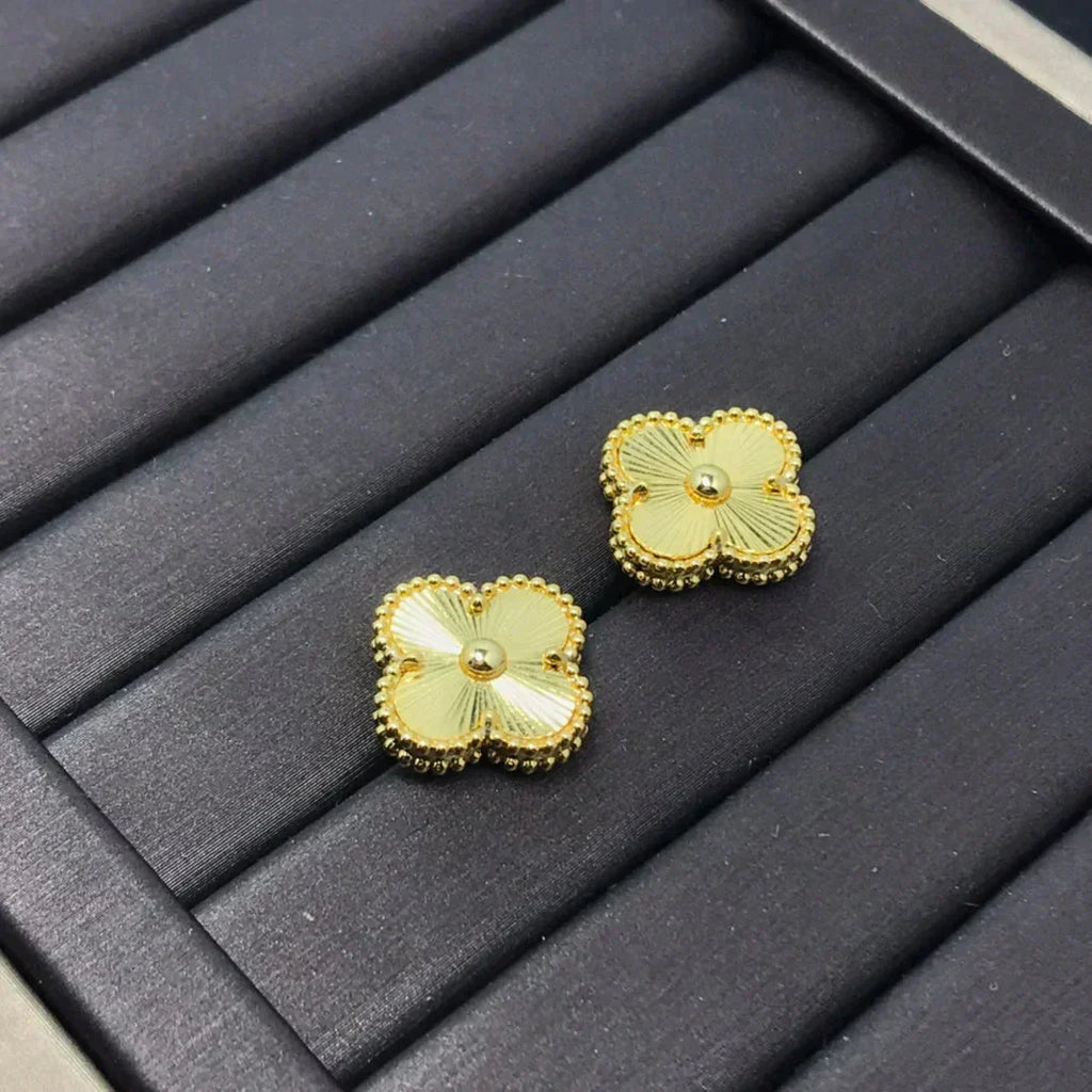 [Imperial] CLOVER MINI 9.5MM LASER EARRINGS