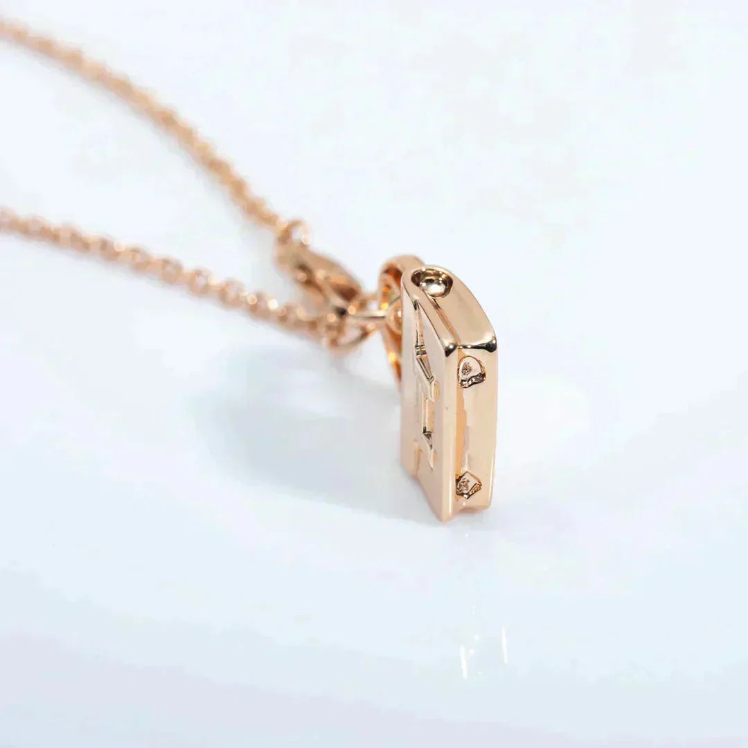 [Imperial] AMULETTE PEDANT ROSE GOLD NECKLACE
