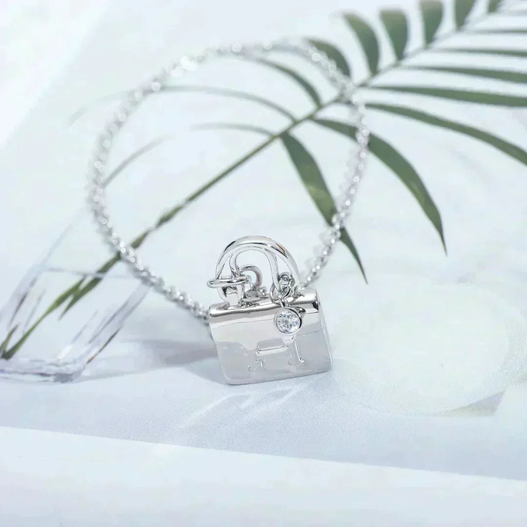 [Imperial] AMULETTE PEDANT SILVER NECKLACE