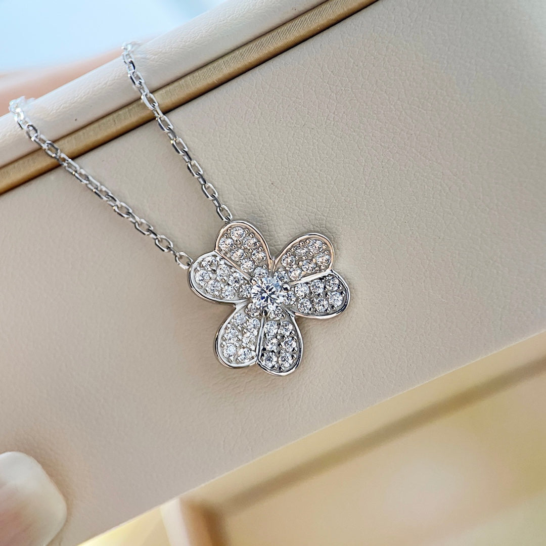 [Imperial] CLOVER DIAMOND NECKLACE SILVER