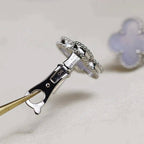 [Imperial] CLOVER MEDIUM 1 MOTIFS  WHITE MOP EARRINGS SILVER