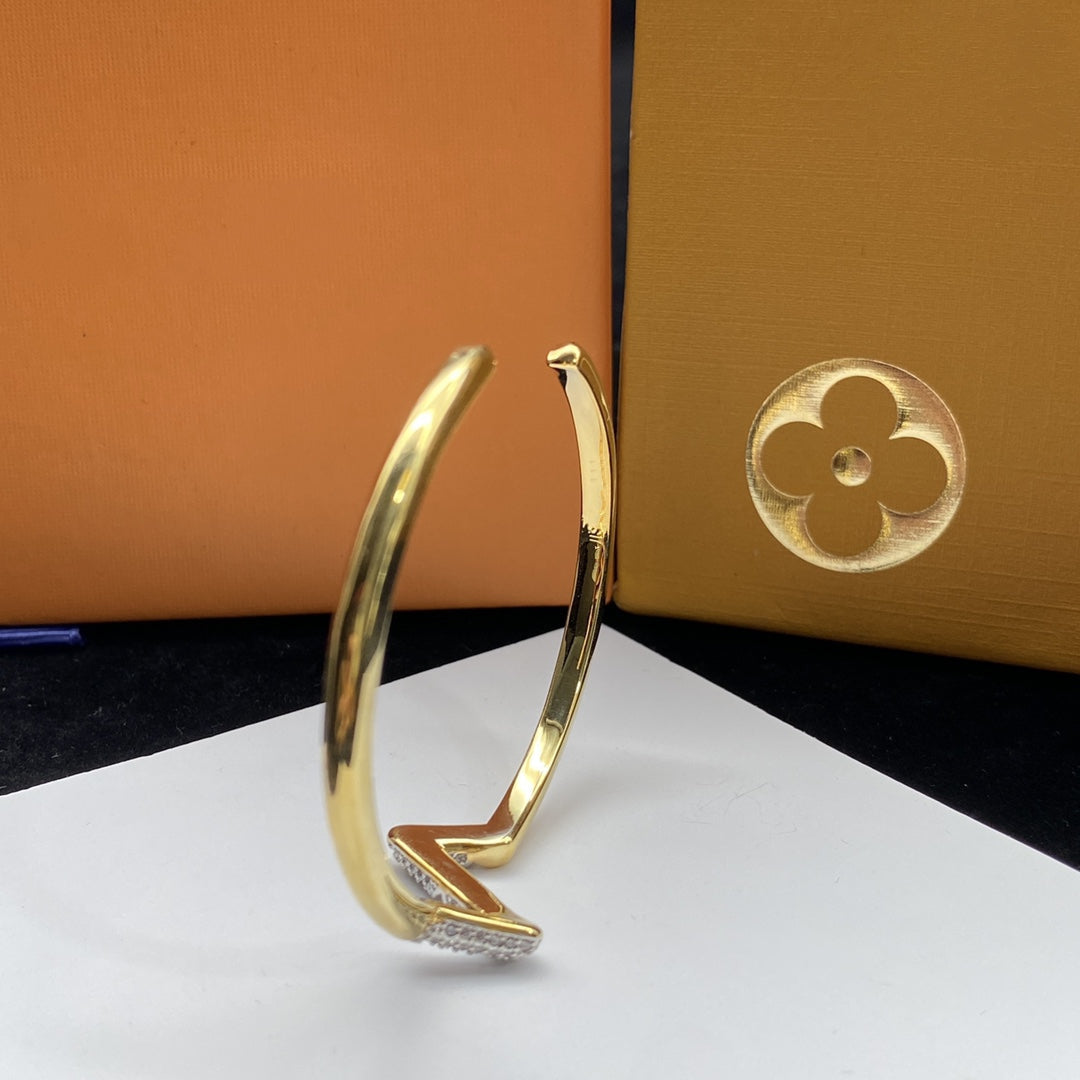 [Imperial] VOLTE UPSITE DOWN DIAMOND GOLD OPEN BRACELET