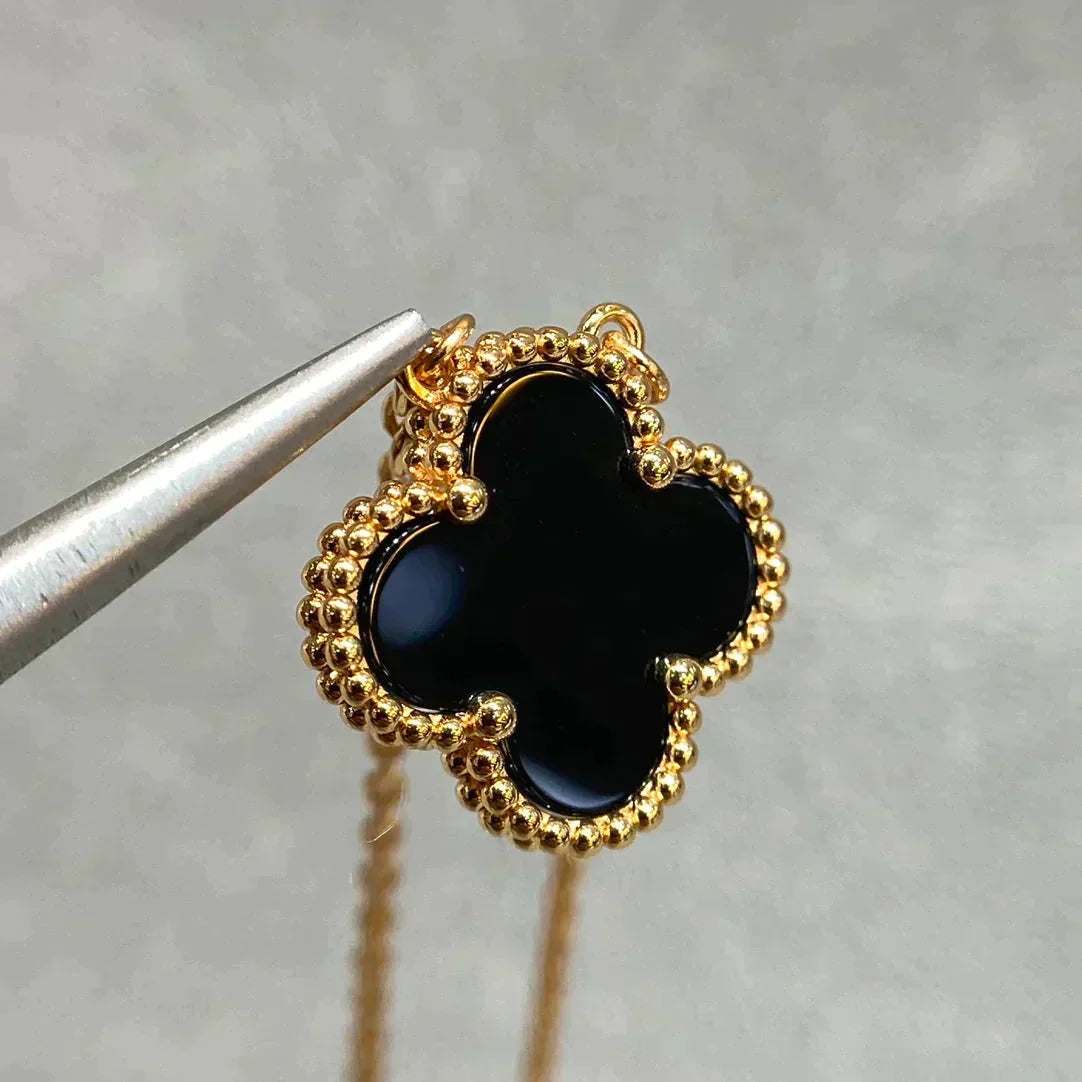 [Imperial] CLOVER 15MM BLACK ONYX SINGLE FLOWER NECKLACE