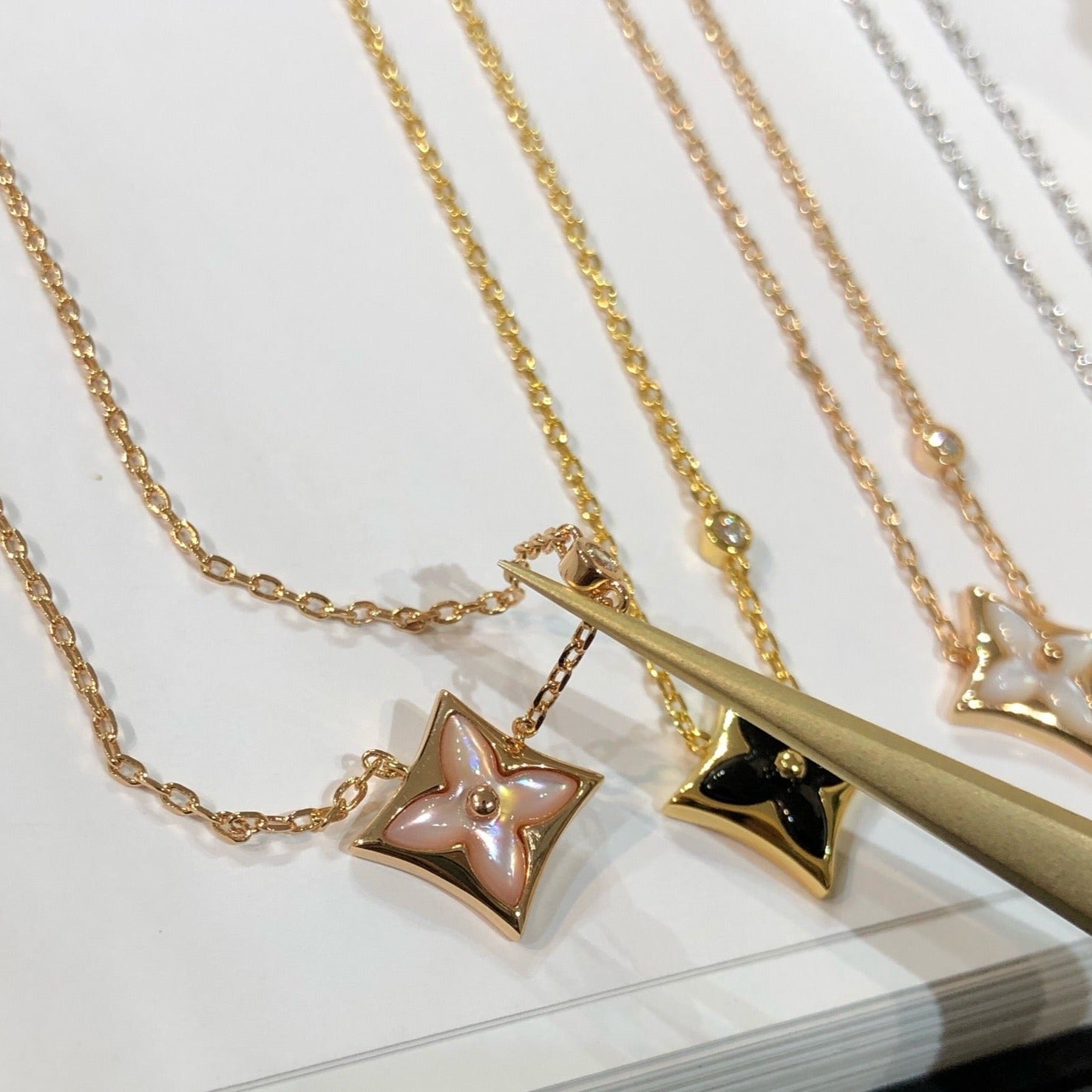 [Imperial] STAR BLACK MOP NECKLACE