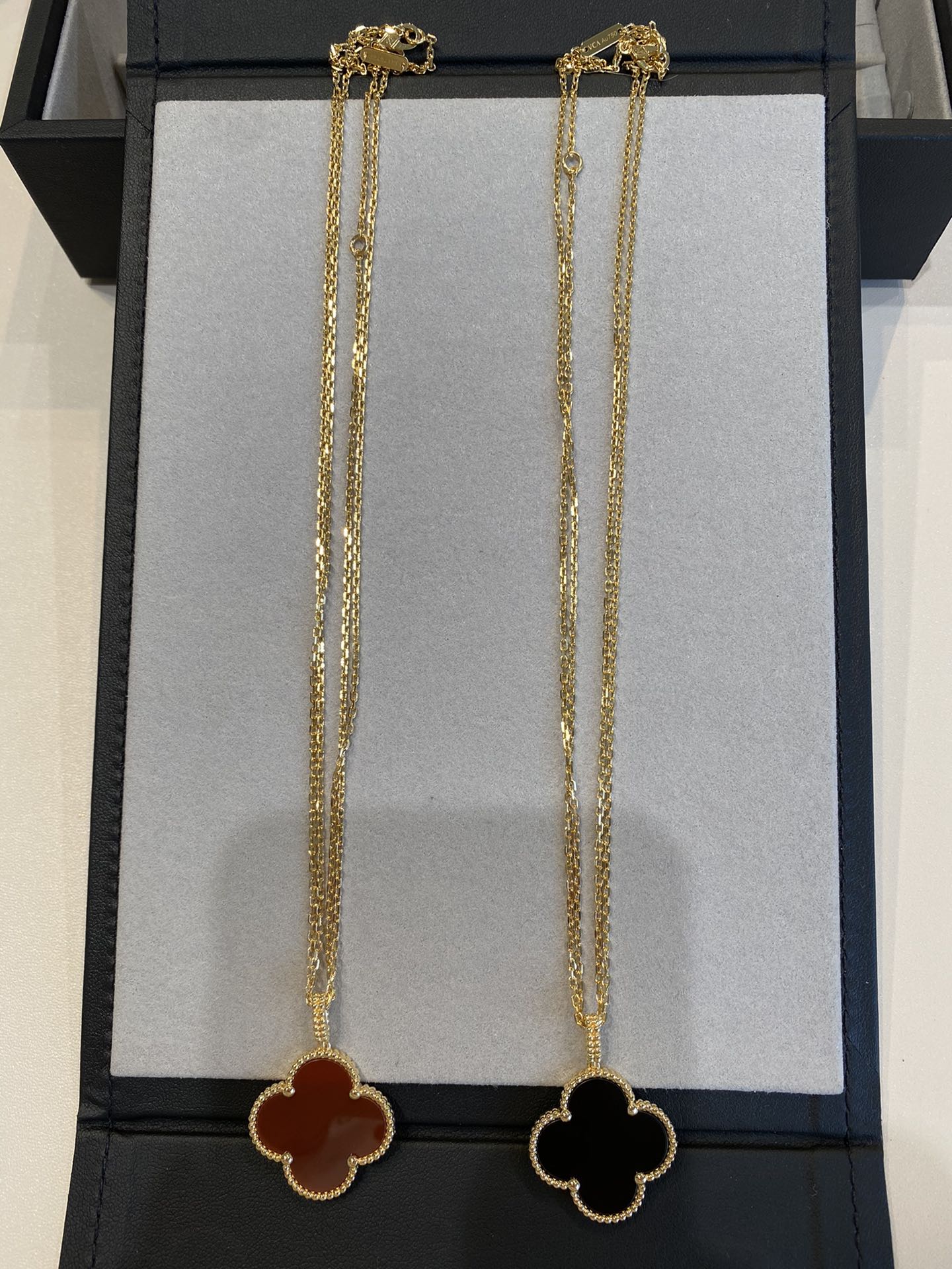 [Imperial] CLOVER 25MM NECKLACE GOLD CARNELIAN