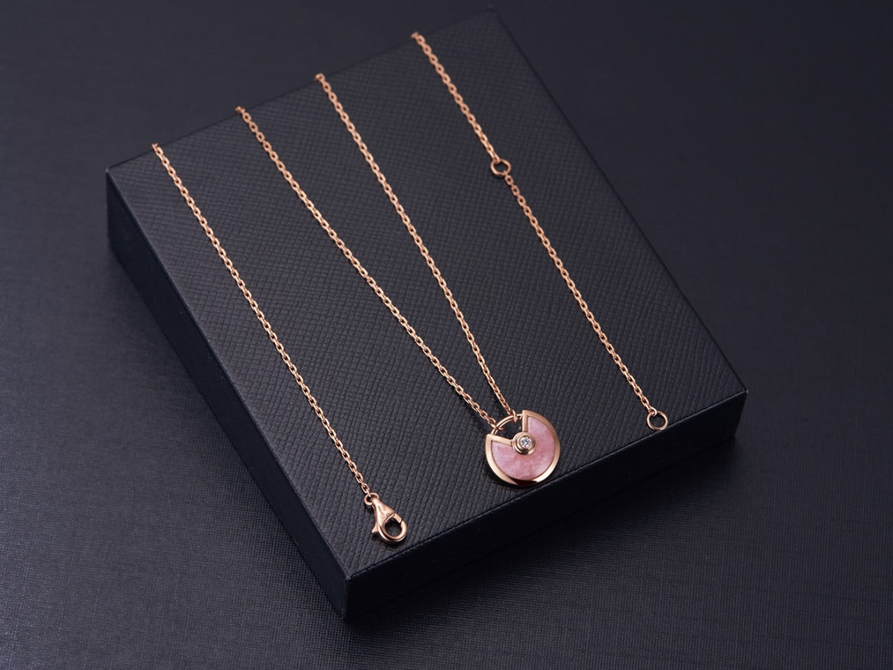 [Imperial] AMULETTE ROSE GOLD PINK MOP NECKLACE