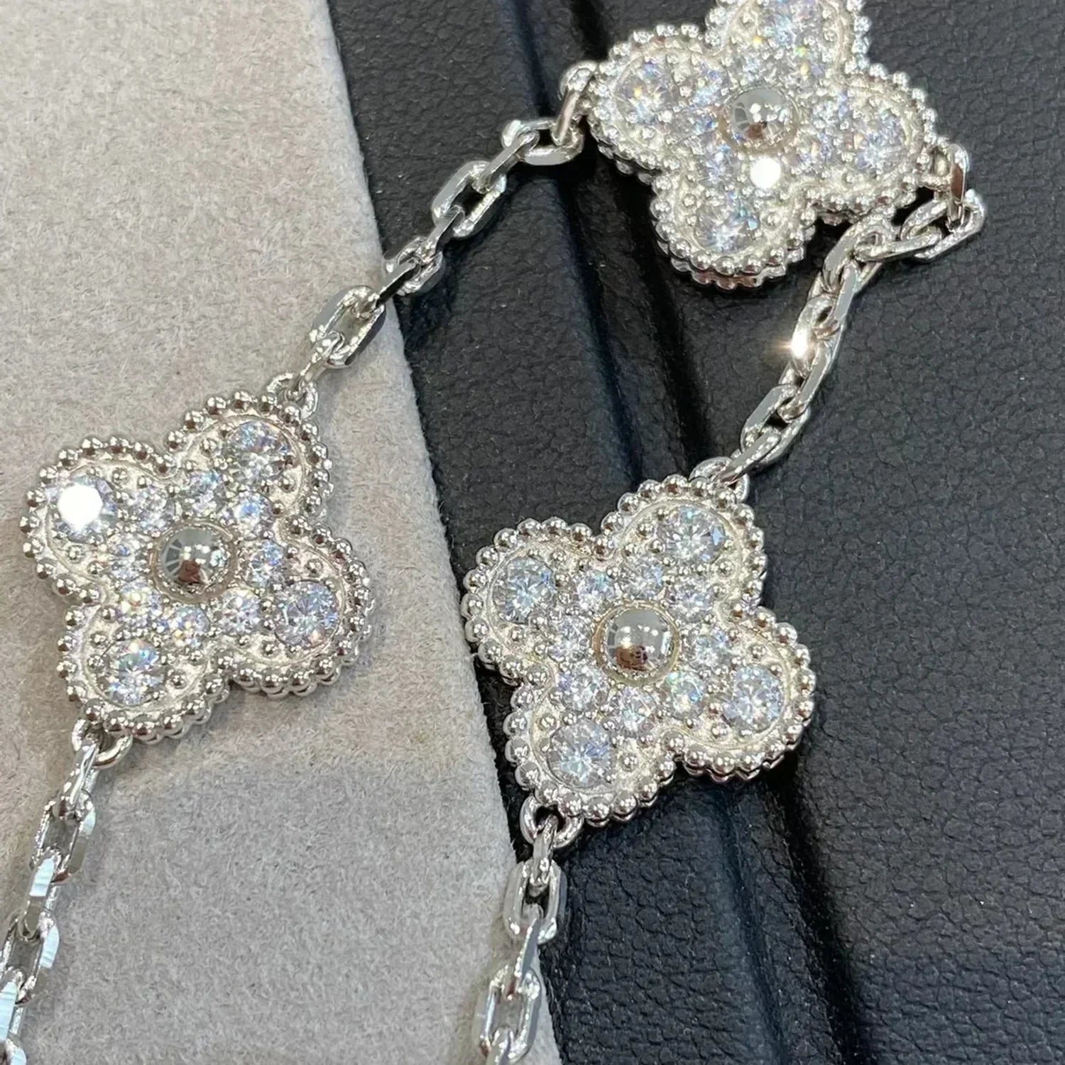 [Imperial] New  CLOVER 5 MOTIF FULL DIAMOND BRACELET COLLECTION