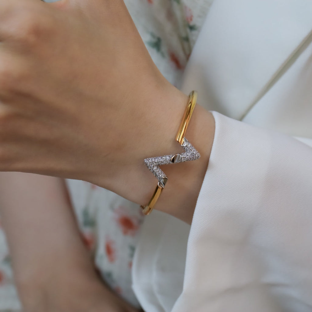 [Imperial] VOLTE UPSITE DOWN GOLD DIAMOND BRACELET