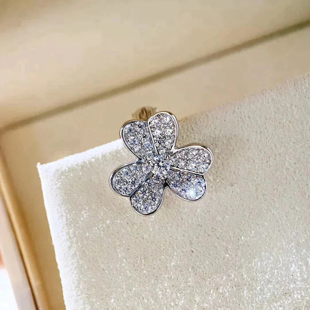 [Imperial] CLOVER COMOS DIAMOND EARRINGS SILVER