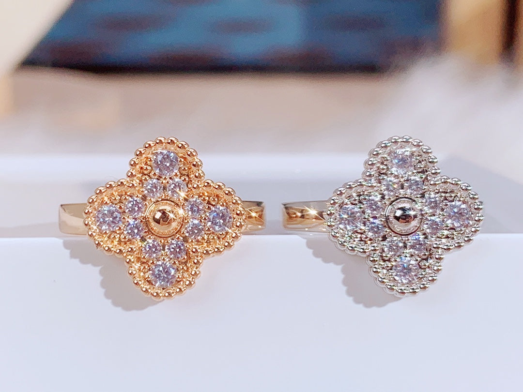 [Imperial] CLOVER DIAMOND RING