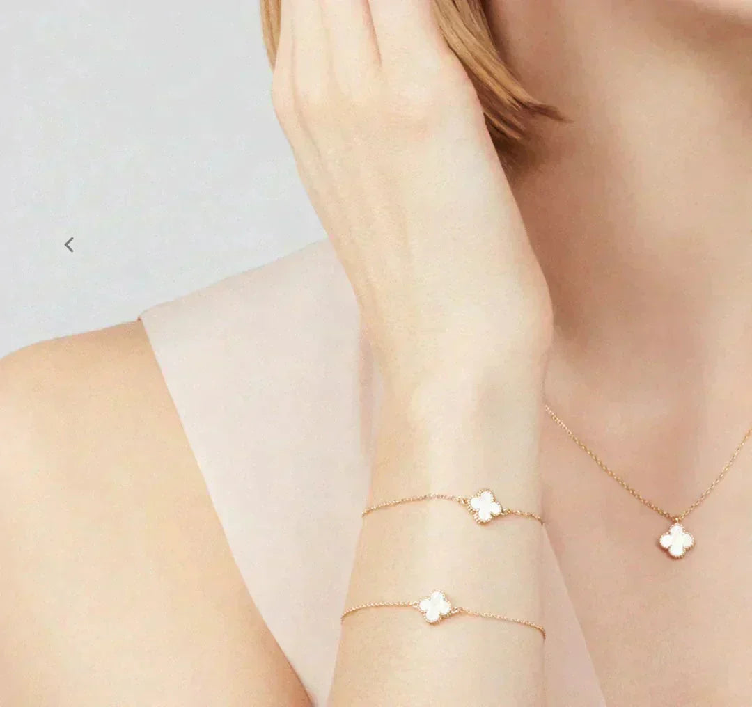 [Imperial] CLOVER MINI 9.5MM WHITE MOTHER-OF-PEARL NECKLACE