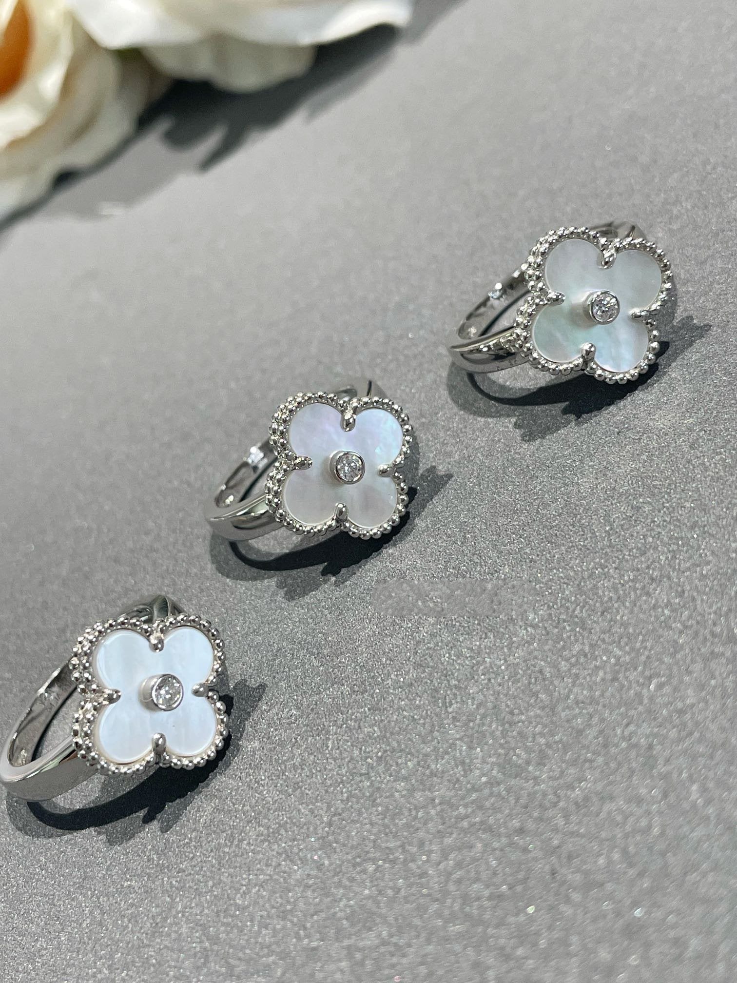 [Imperial] CLOVER SILVER MOP DIAMOND RING