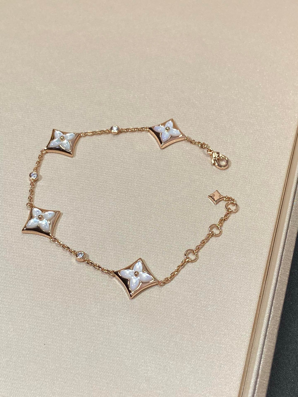 [Imperial] STAR 4 MOTIF MOP DIAMOND PINK GOLD BRACELET