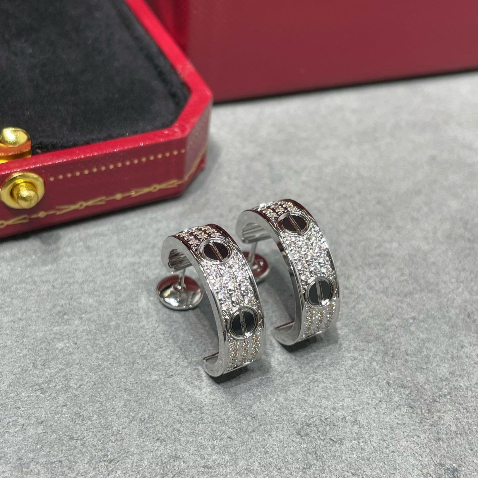 [Imperial] LOVE CERAMIC DIAMOND PAVED SILVER EARRINGS