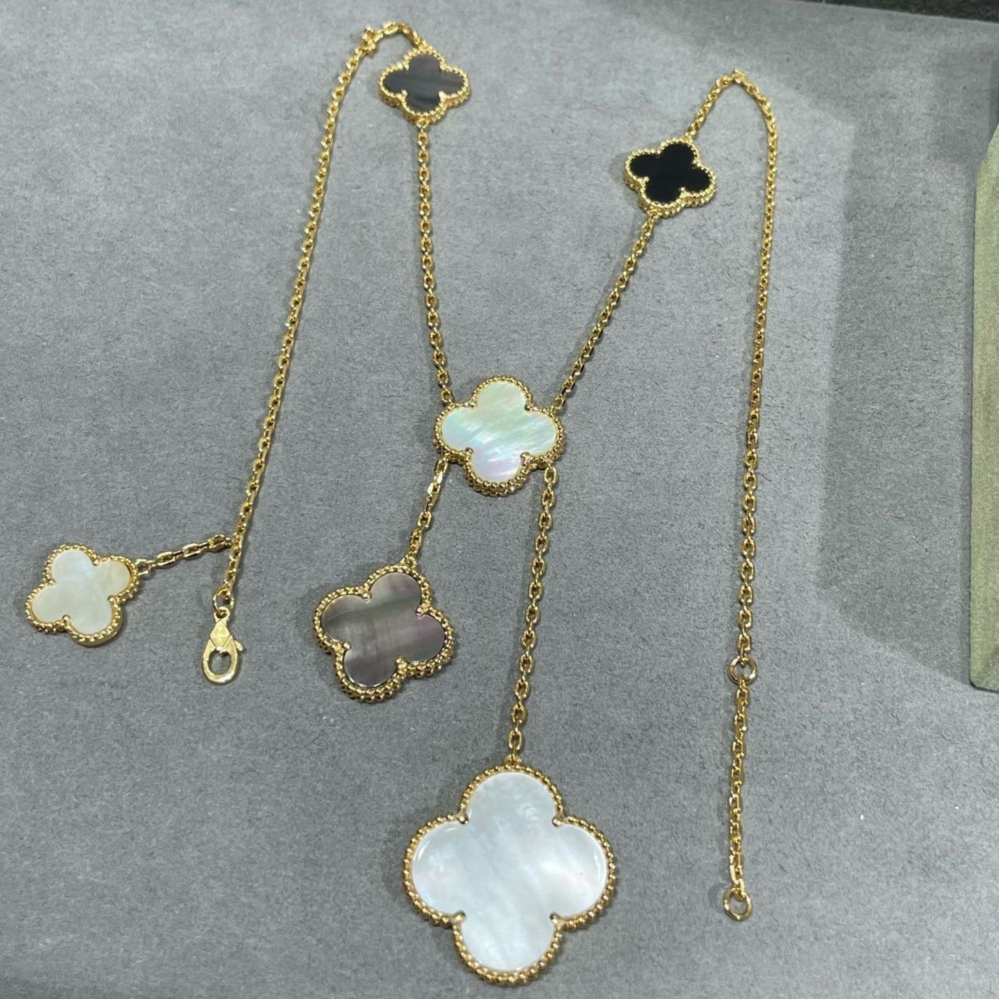 [Imperial] CLOVER 6 MOTIF MOP ONYX GOLD NECKLACE