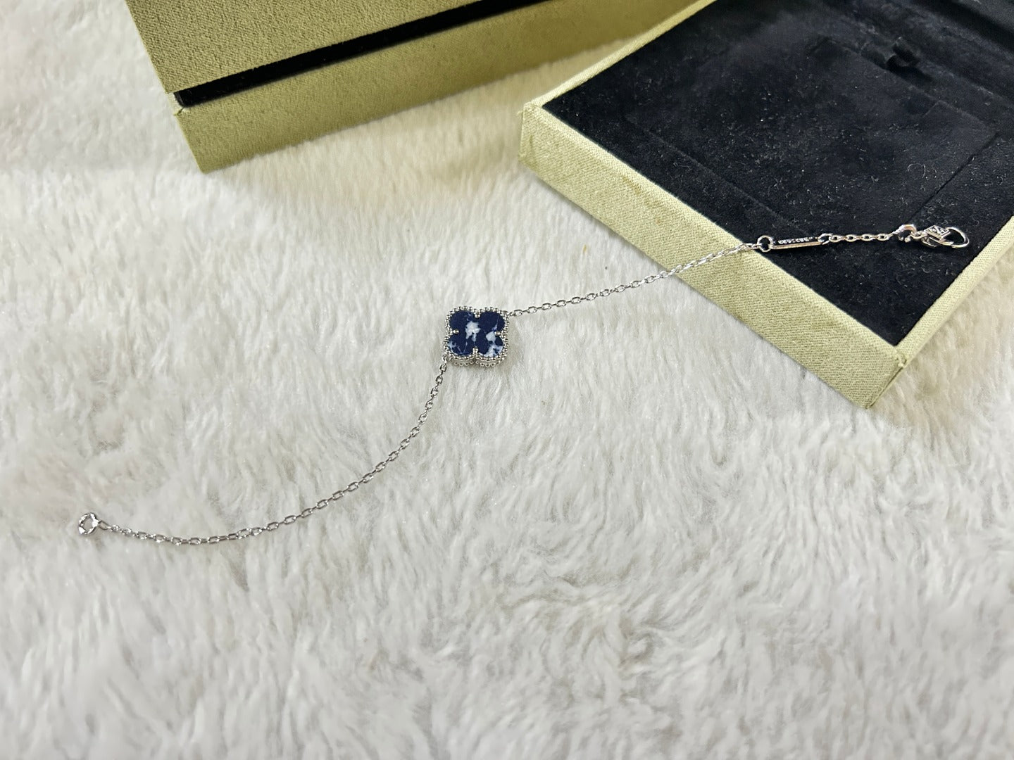[Imperial] CLOVER 1 MOTIF PIETERSITE BRACELET