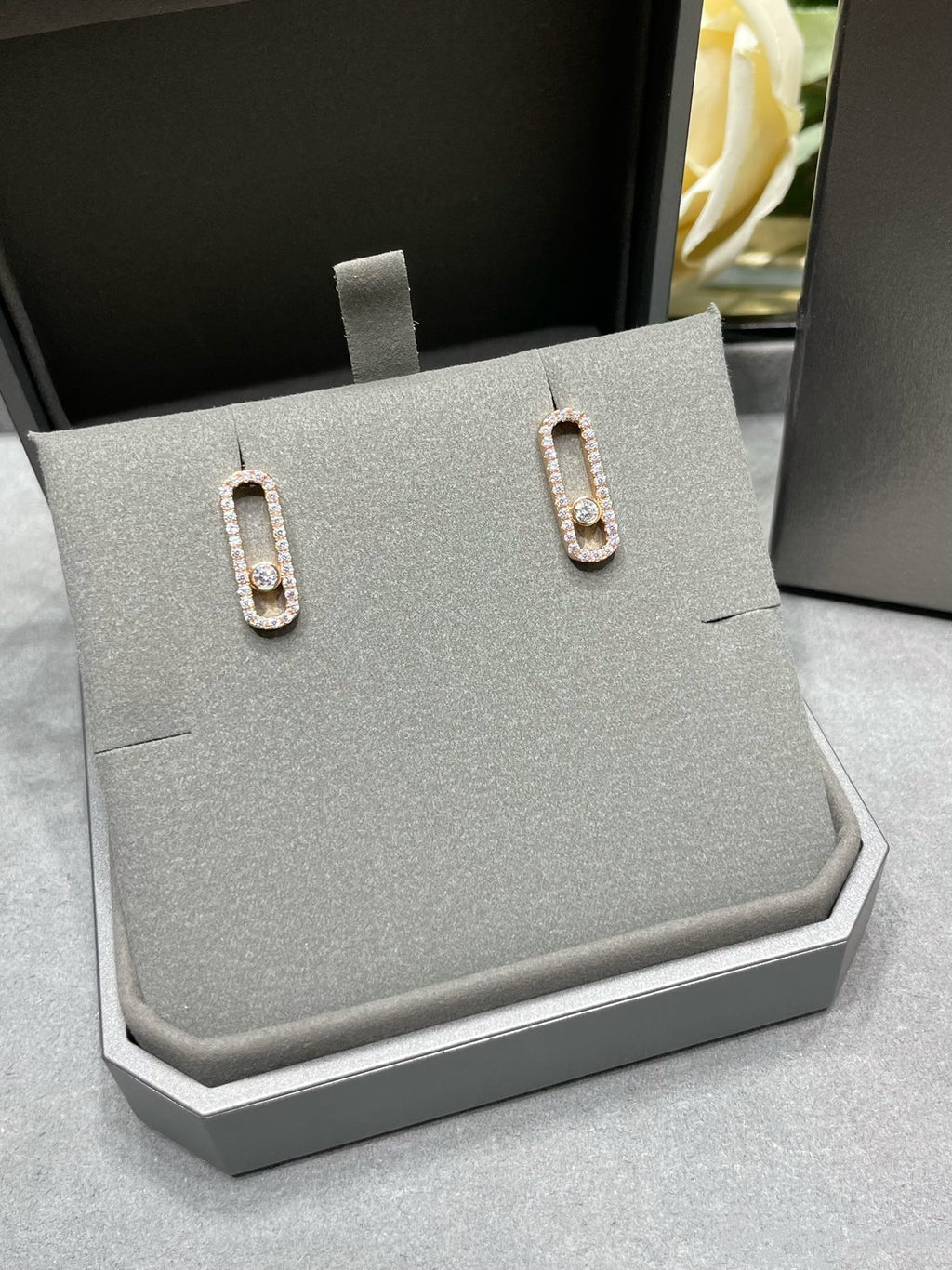 [Imperial] MOVE UNO STUD DIAMOND PAVED EARRINGS
