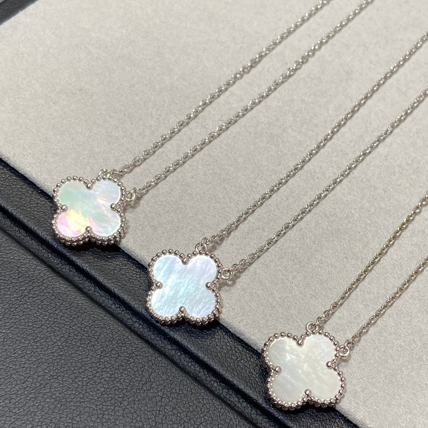 [Imperial] CLOVER MEDIUM SILVER WHITE MOP NECKLACE