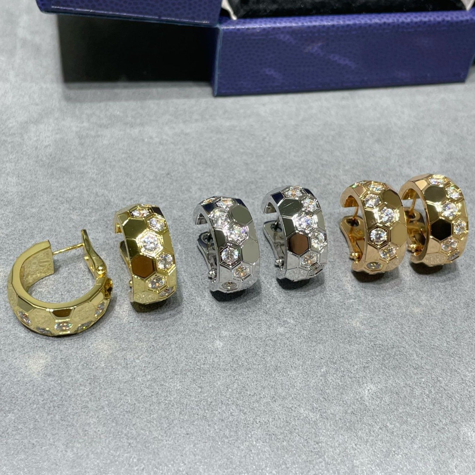 [Imperial] BEE LOVE DIAMOND HOOP EARRINGS