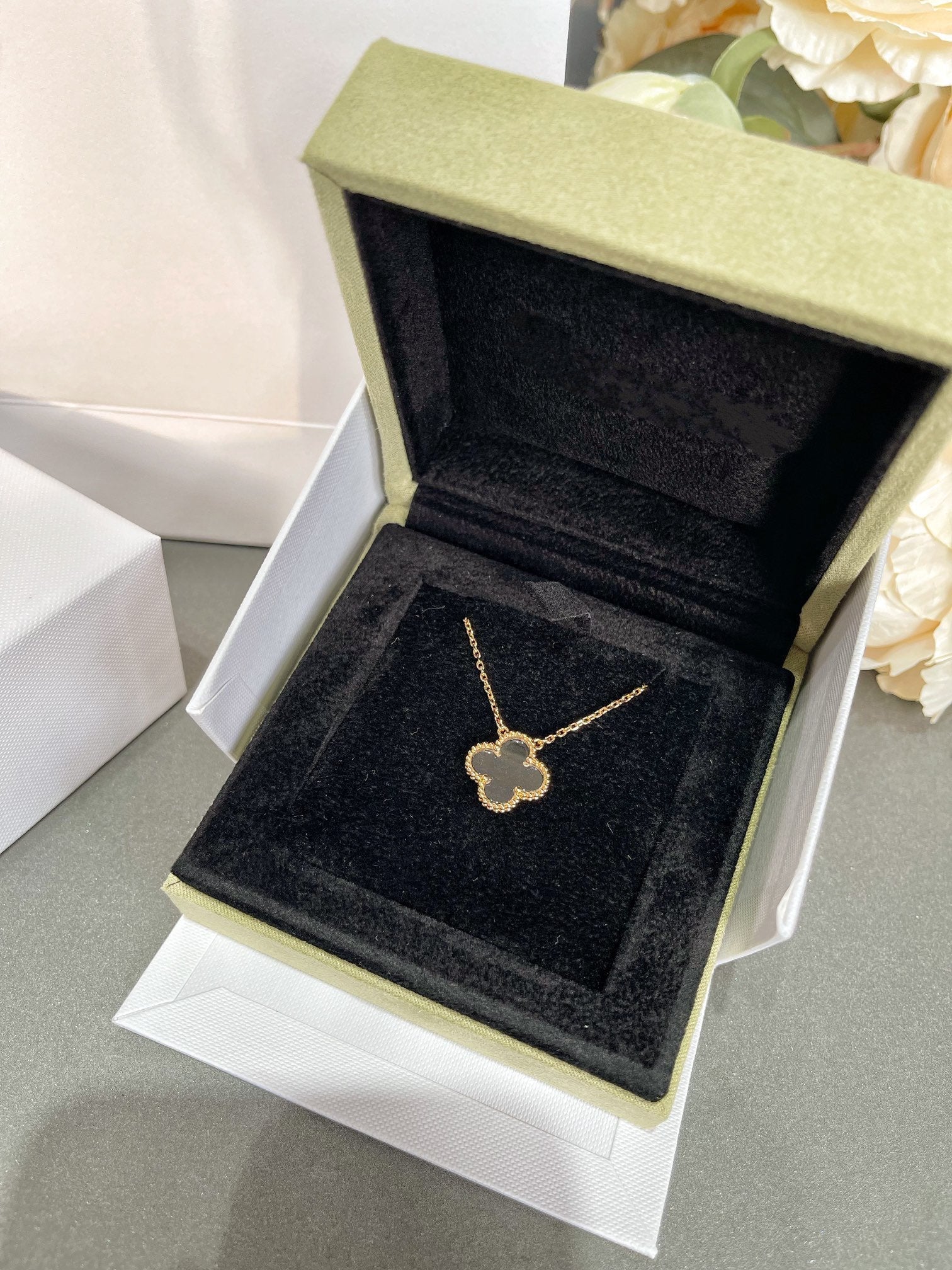 [Imperial] CLOVER ROCK CRYSTAL ROSE GOLD NECKLACE