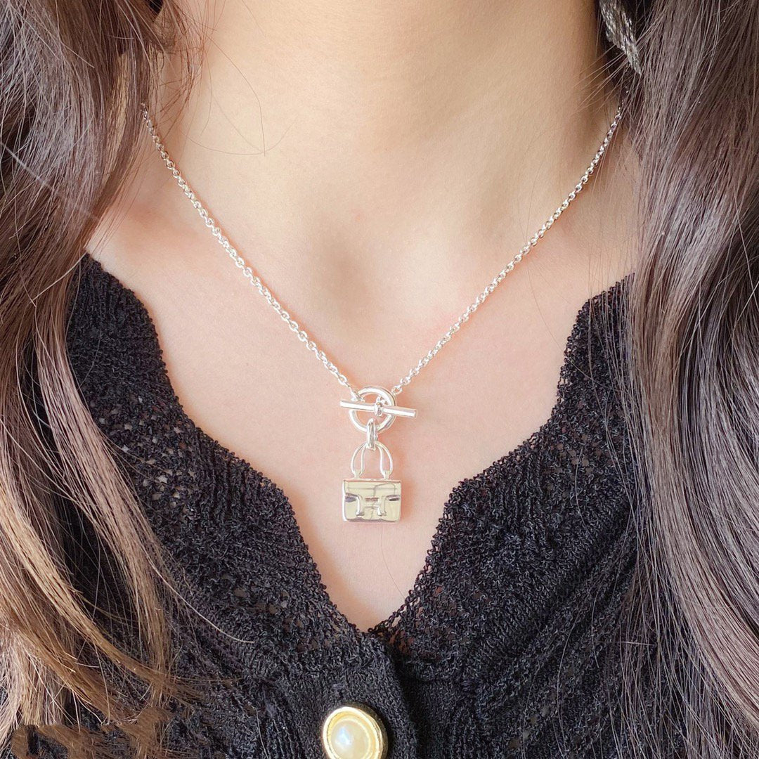 [Imperial] CONSTANCE PEDANT SILVER NECKLACE