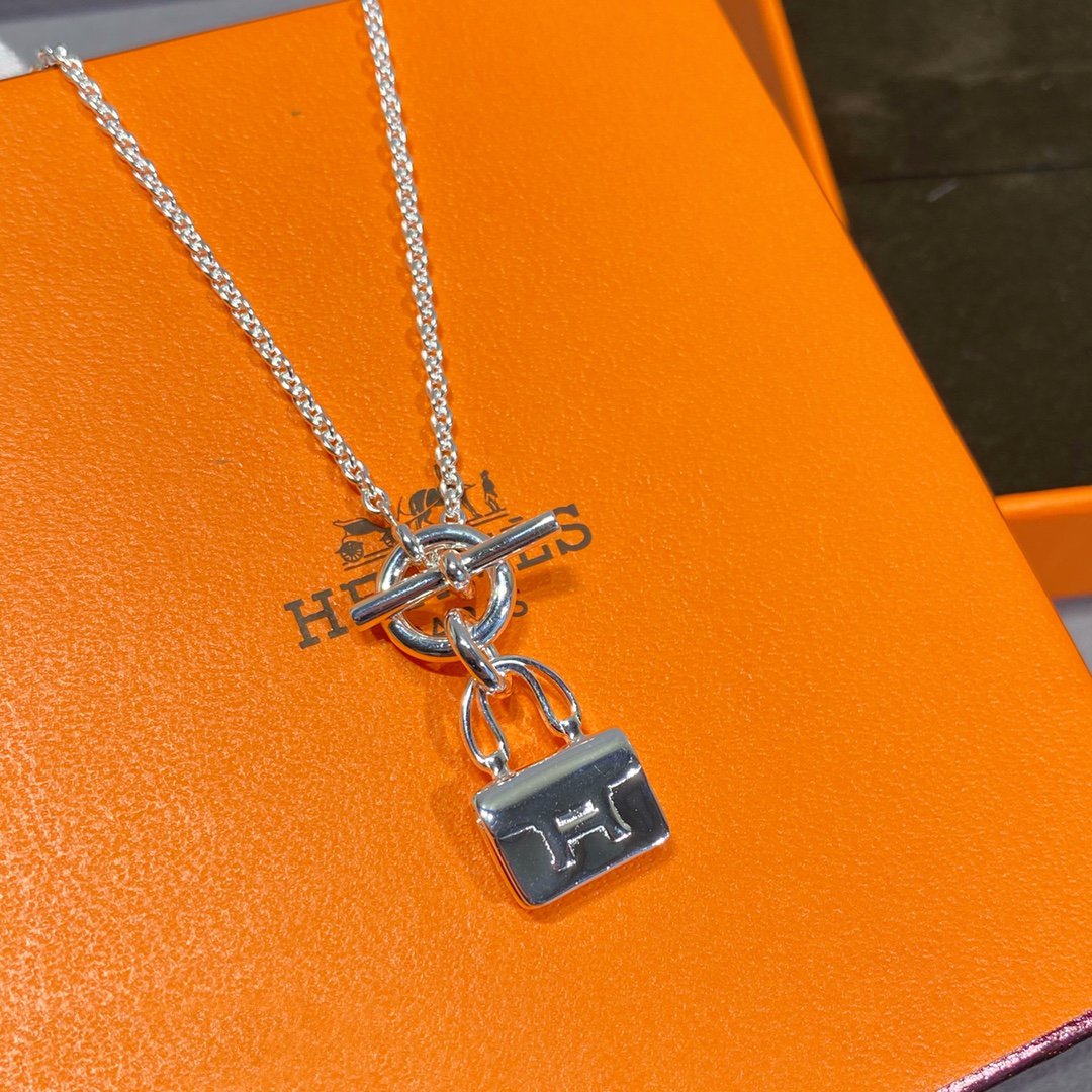 [Imperial] CONSTANCE PEDANT SILVER NECKLACE