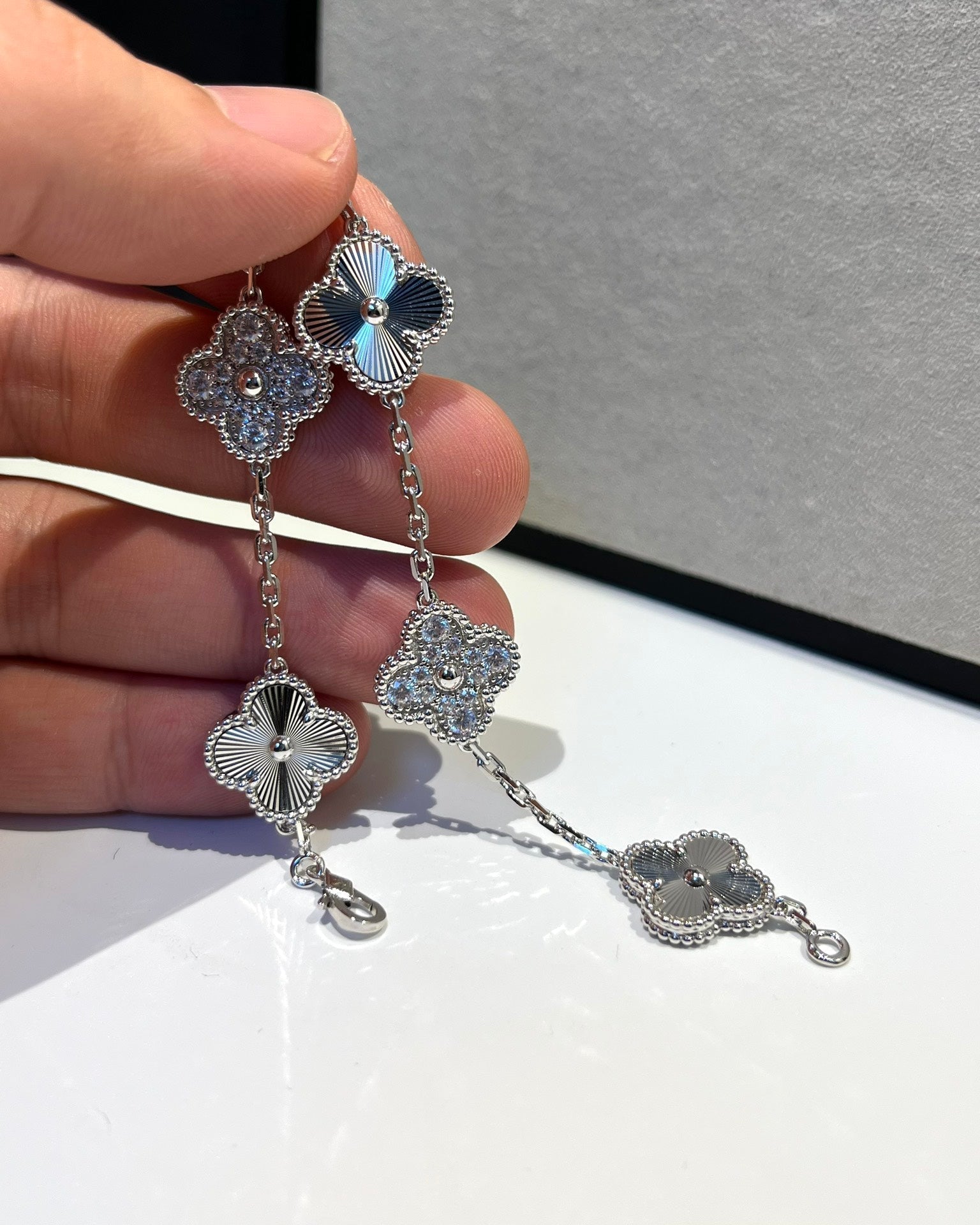 [Imperial]New  CLOVER 5 MOTIF LASER BRACELET COLLECTION