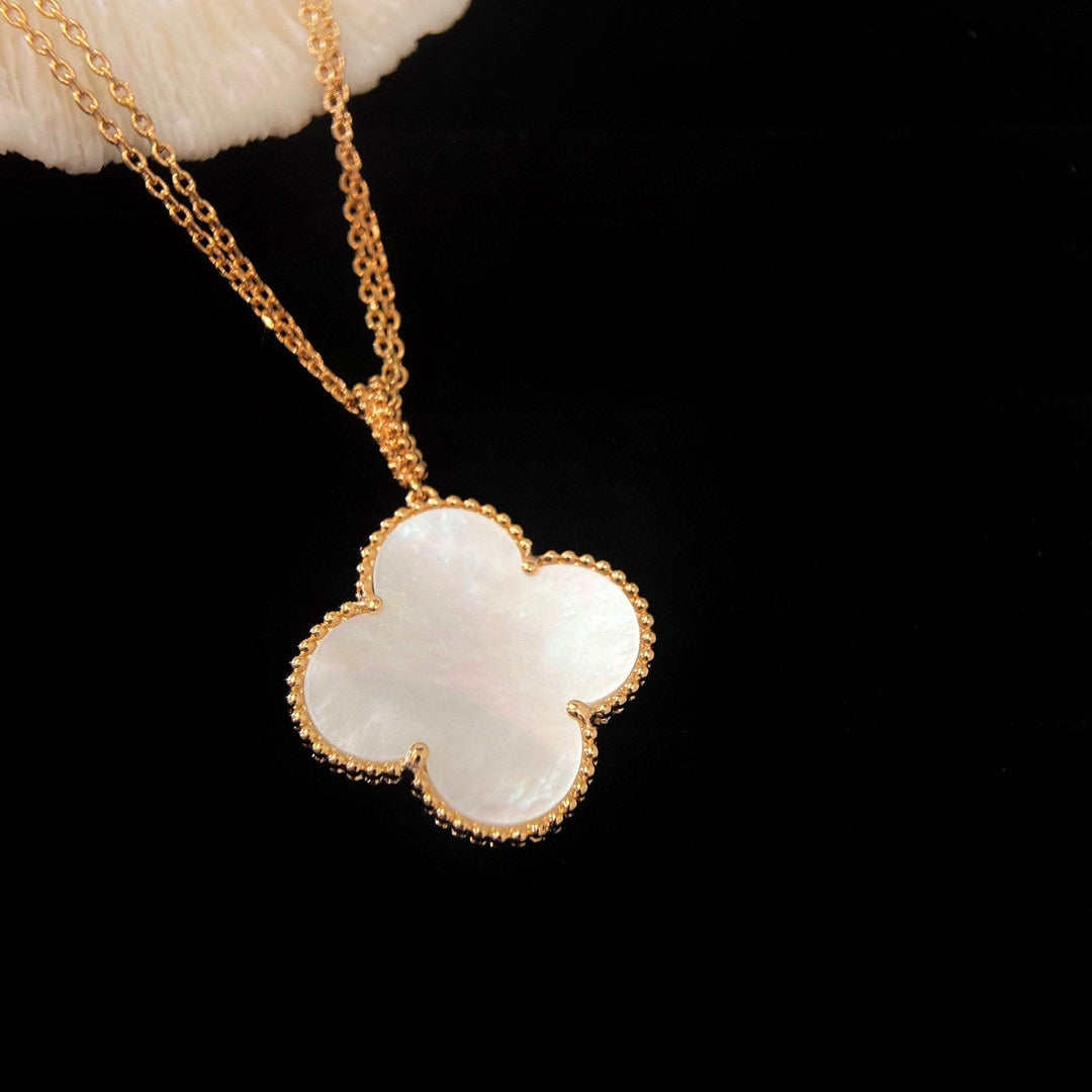 [Imperial] CLOVER 25MM MOP LARGE PENDANT NECKLACE
