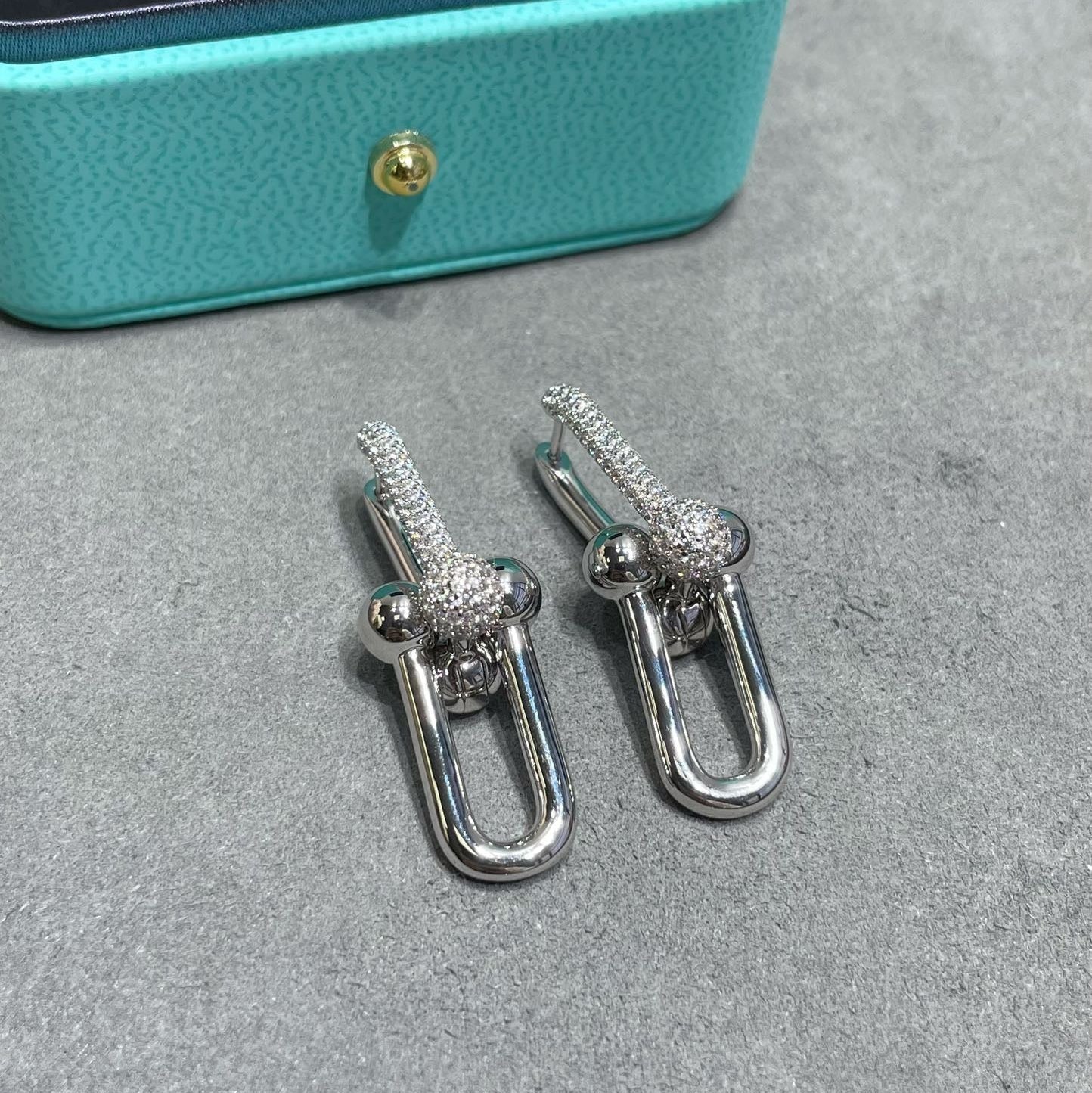 [Imperial] TF U-shaped diamond earrings
