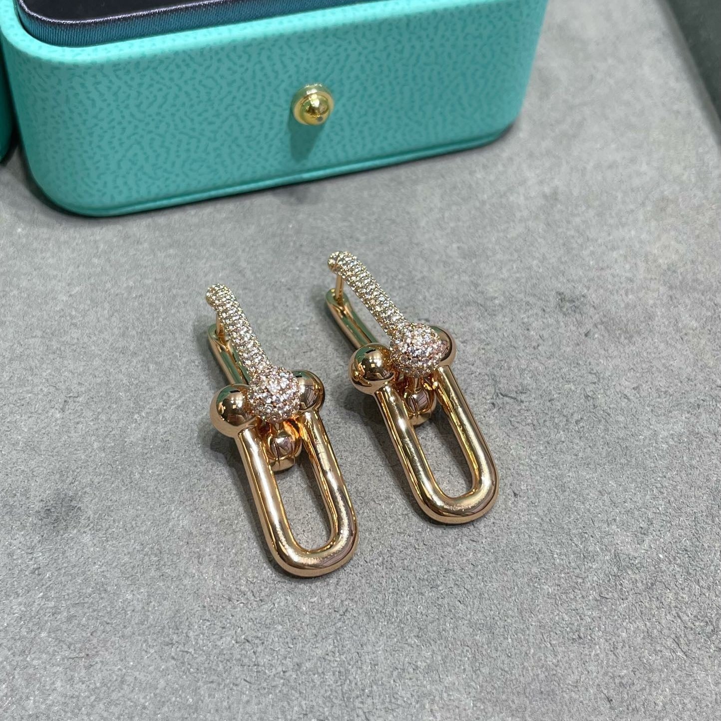 [Imperial] TF U-shaped diamond earrings