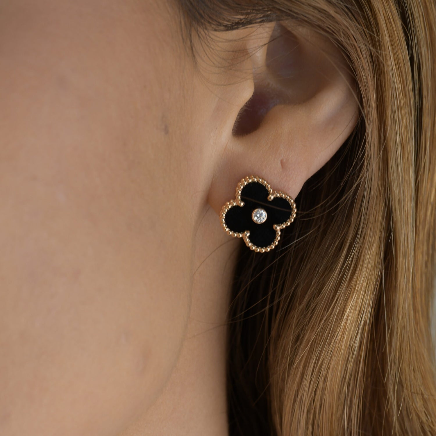 [Imperial] CLOVER MEDIUM 1 MOTIFS ONYX DIAMOND EARRINGS