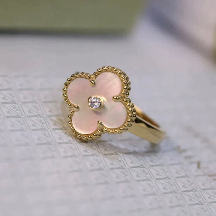 [Imperial] CLOVER PINK MOP RING GOLD DIAMOND