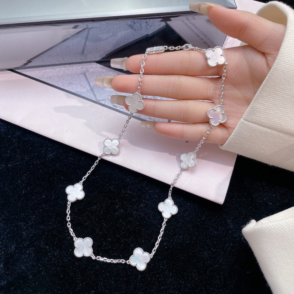 [Imperial] CLOVER 10 MOTIFS WHITE MOTHER OF PEARL NECKLACE