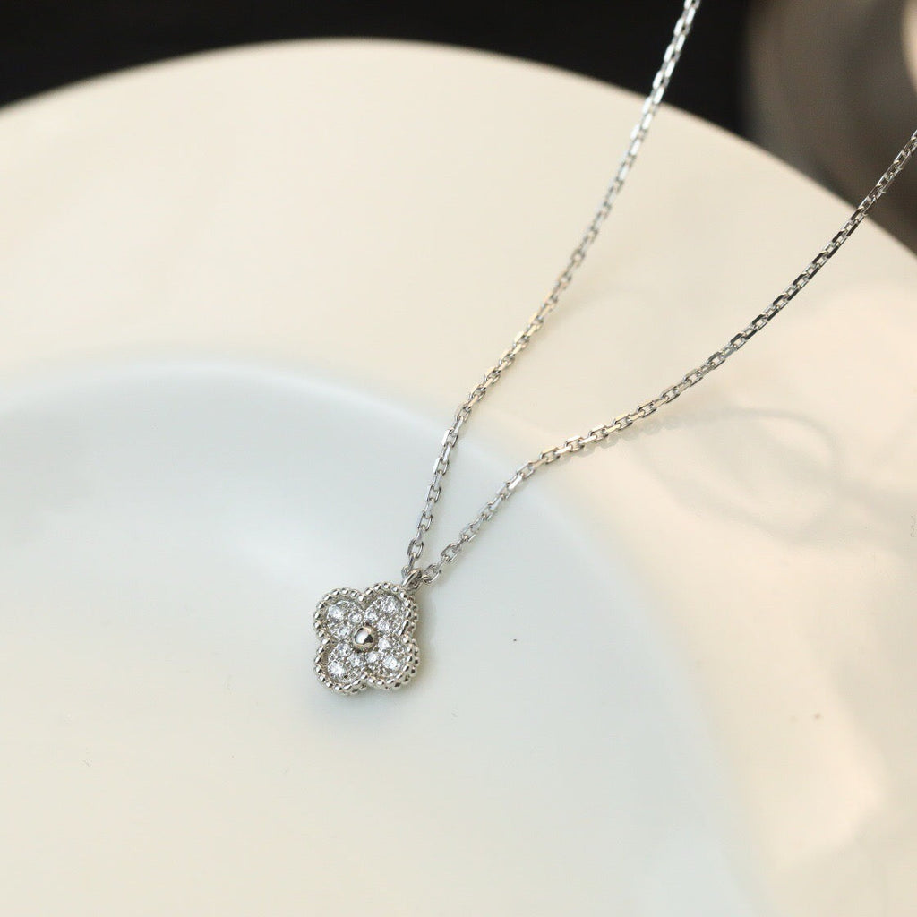[Imperial] CLOVER MINI 9.5MM PENDANT DIAMOND NECKLACE