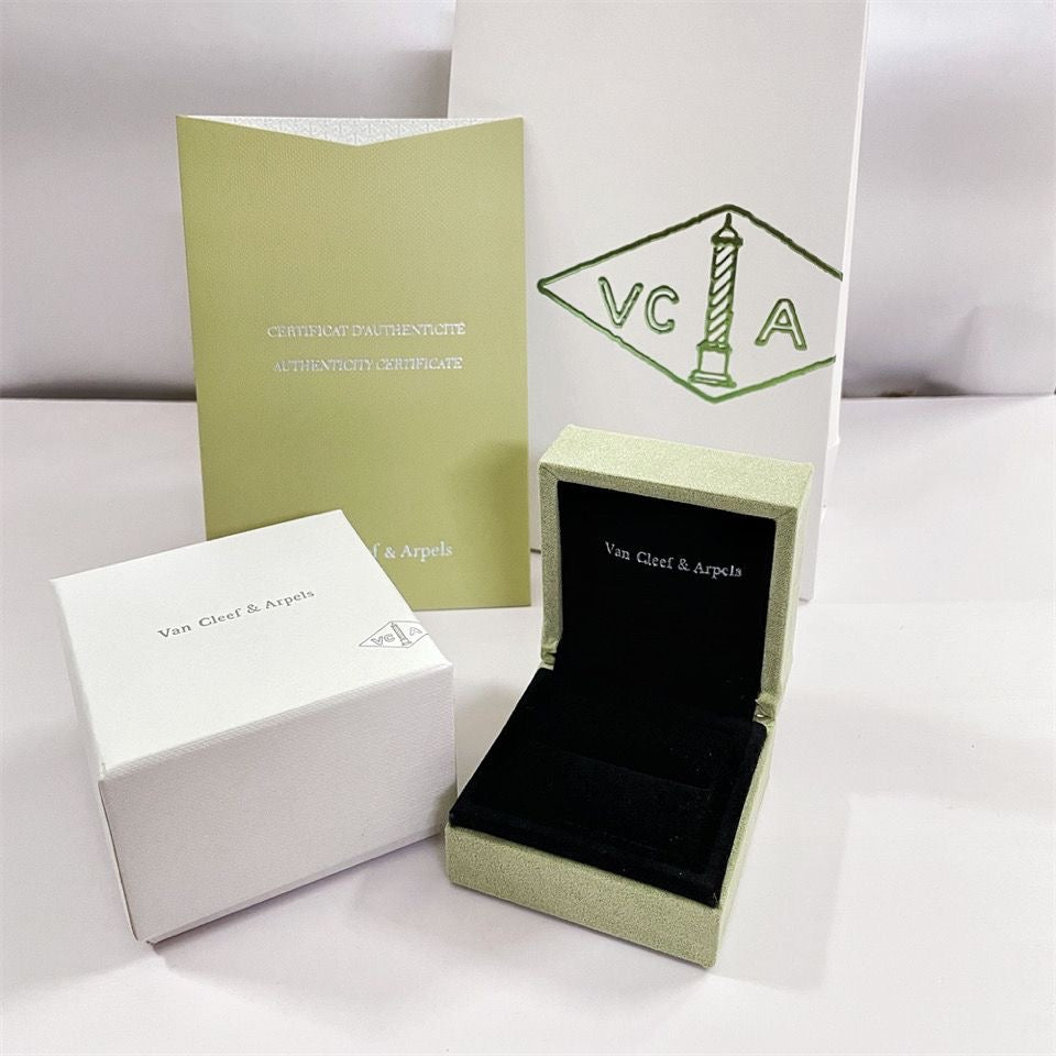 [Imperial] VA CLOVER BRACELET NECKLACE RING BOX GIFT BAG