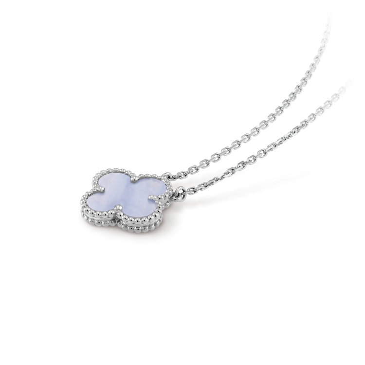 [Imperial] CLOVER 15MM BLUE CHALCEDONY NECKLACE SILVER