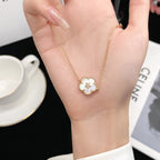 [Imperial] LUCKY  WHITE MOP  PLUM BLOSSOM NECKLACE