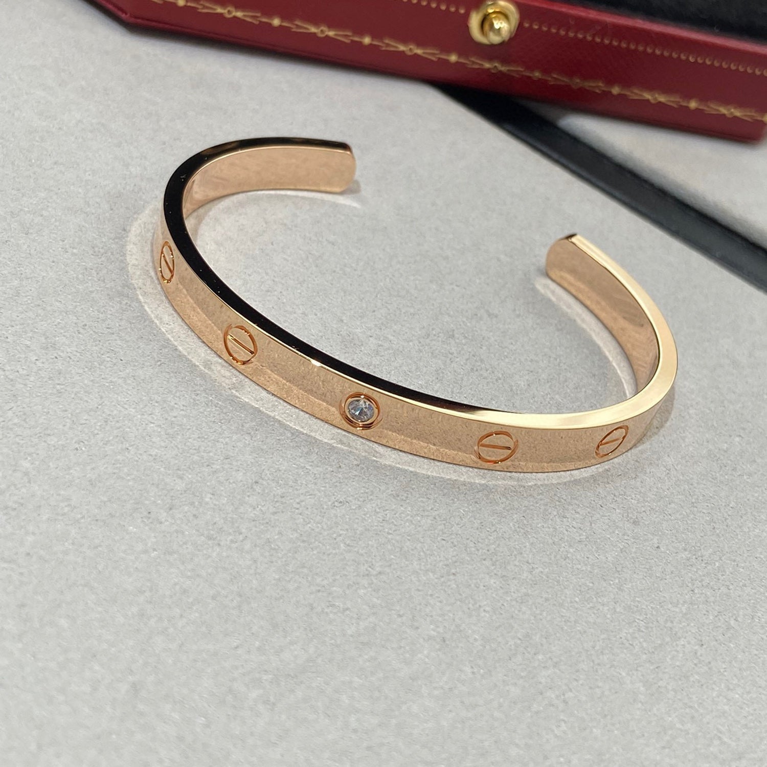 [Imperial] LOVE BRACELET 6.1MM 1 DIAMOND OPEN CUFF