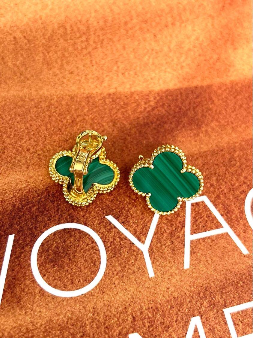 [Imperial] CLOVER LARGE (20mm) 1 MOTIFS GREENER MOP STUD EARRINGS
