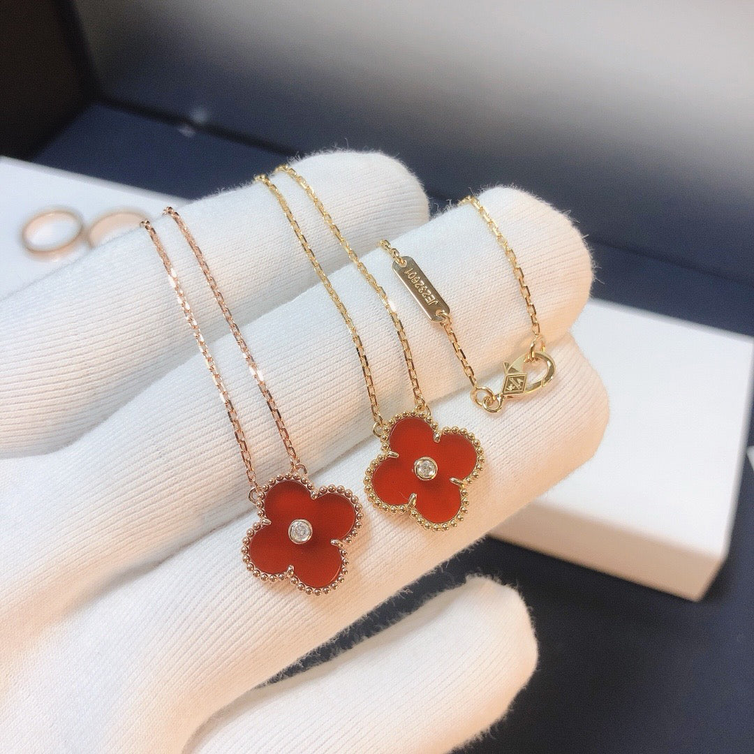 [Imperial] CLOVER 15MM DIAMOND CARNELIAN NECKLACE
