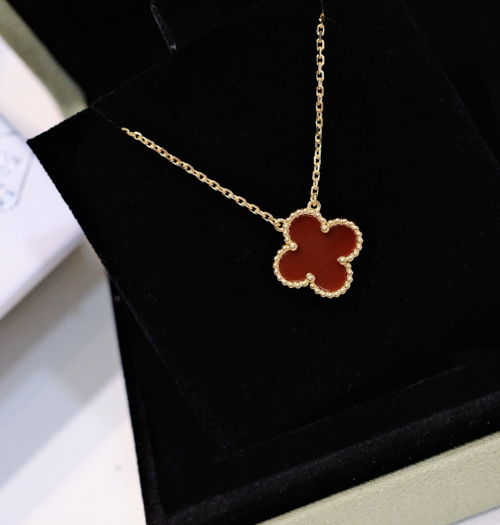 [Imperial] CLOVER 15MM CARNELIAN SINGLE FLOWER NECKLACE