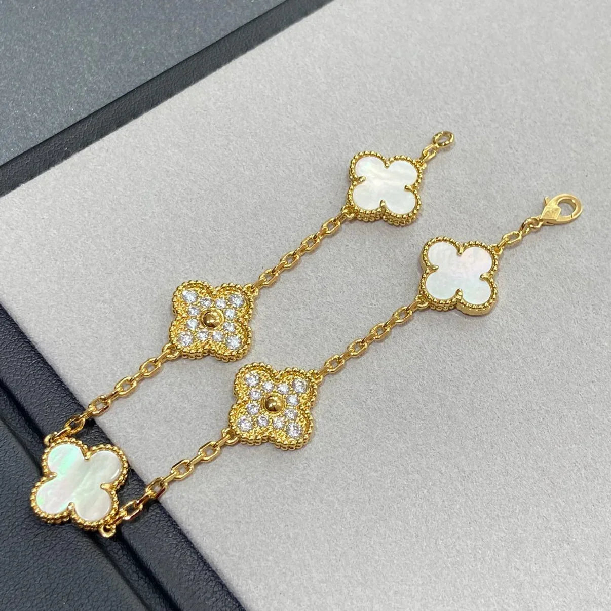 [Imperial]New CLOVER WHITE PEARL MOP 5 MOTIF BRACELET COLLECTION