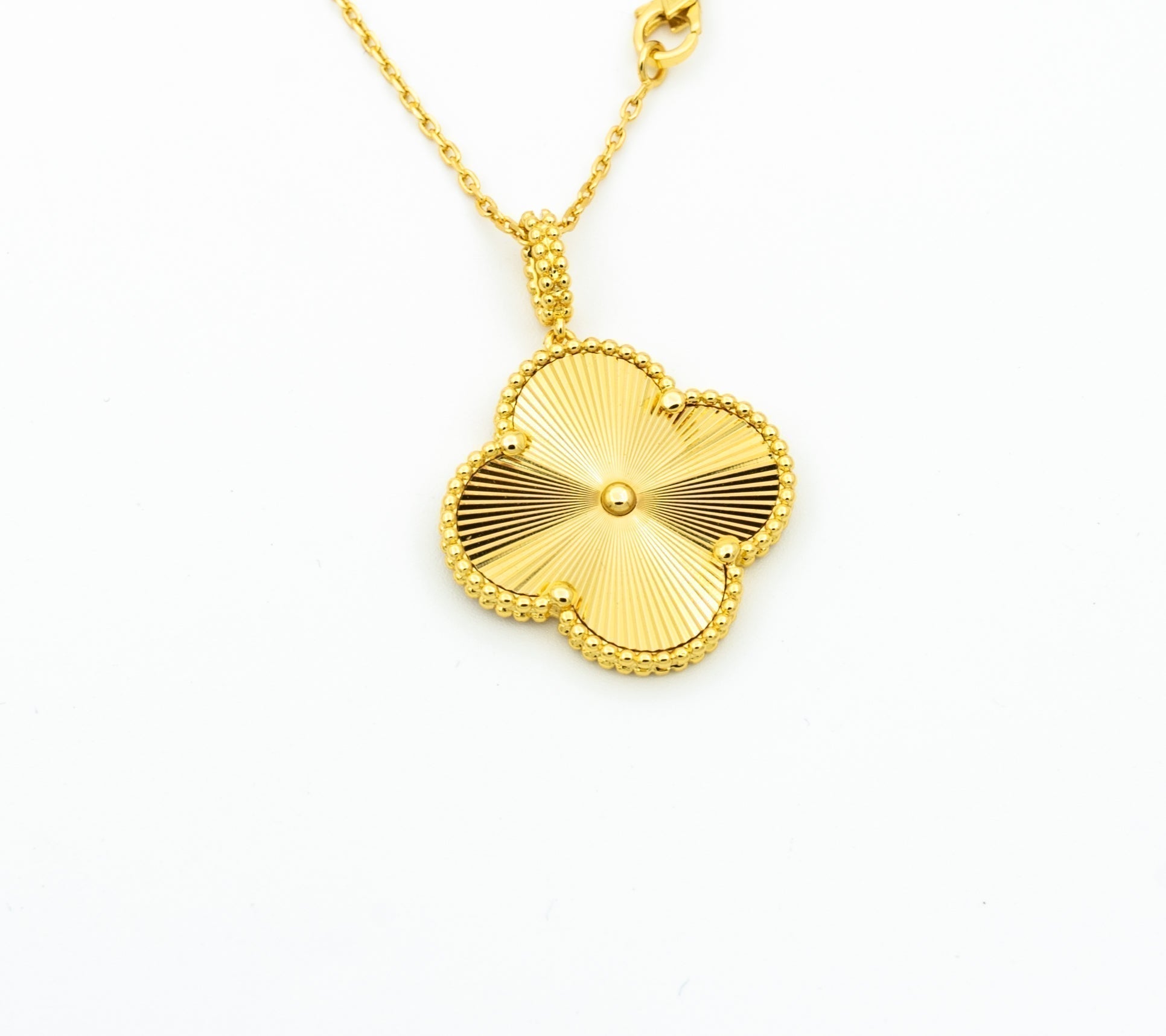 [Imperial] CLOVER 25MM PEDANT NECKLACE GOLD